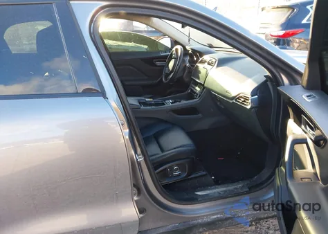 2020 Jaguar F-Pace Premium P250 Awd Automatic z USA, uszkodzony, nr VIN SADCJ2FX0LA658043